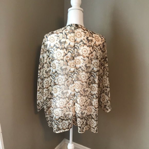 NWOT- AE kimono-style sheer cardigan - Picture 2 of 3